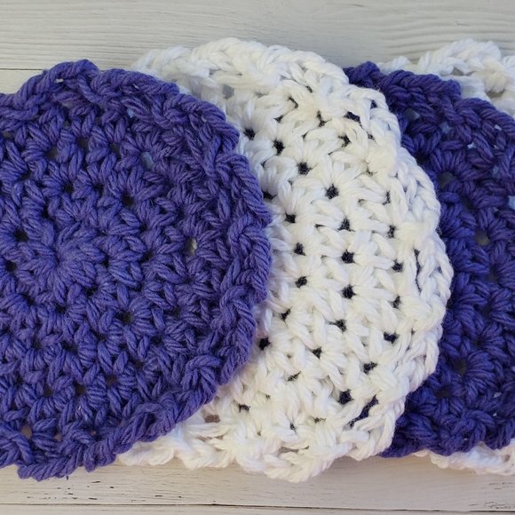 💄Exfoliating Makeup Remover Pads 💄 2/$12 - Picture 3 of 4